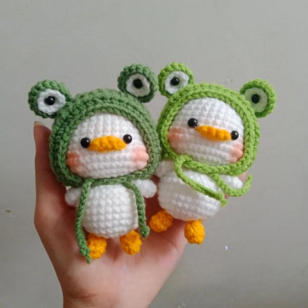 Duck Wearing Mini Hat Crochet Pattern