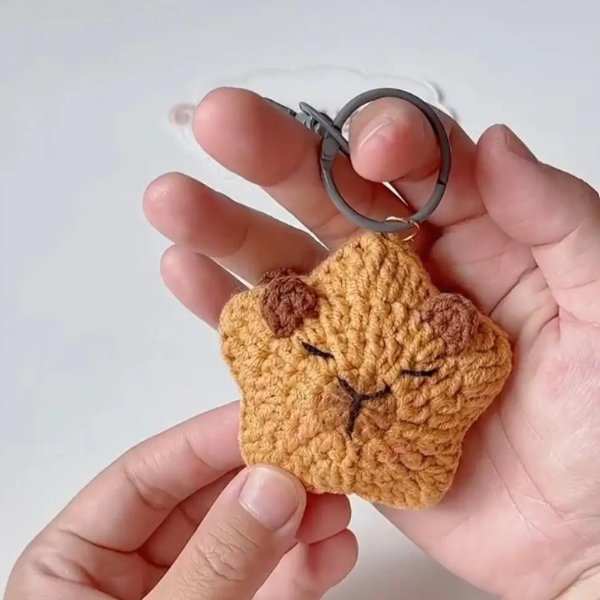 Star Capybara Keychain Crochet Pattern