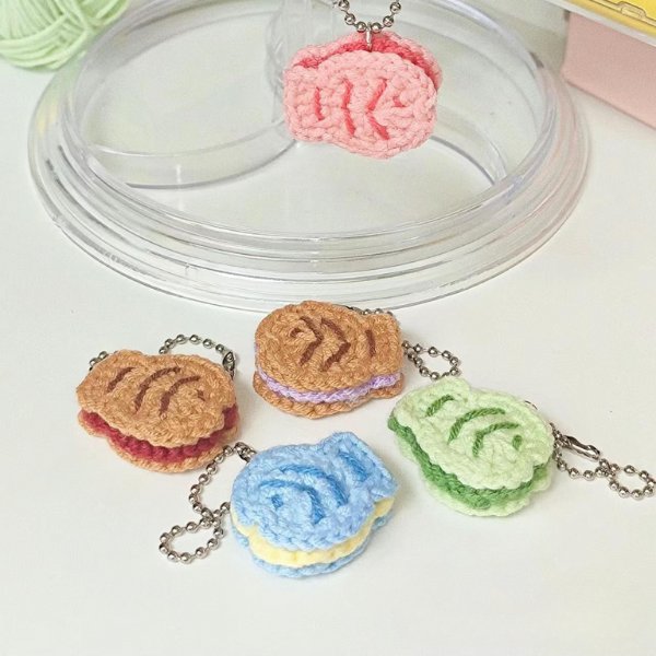 Taiyaki Fish Cake Keychain Crochet Pattern